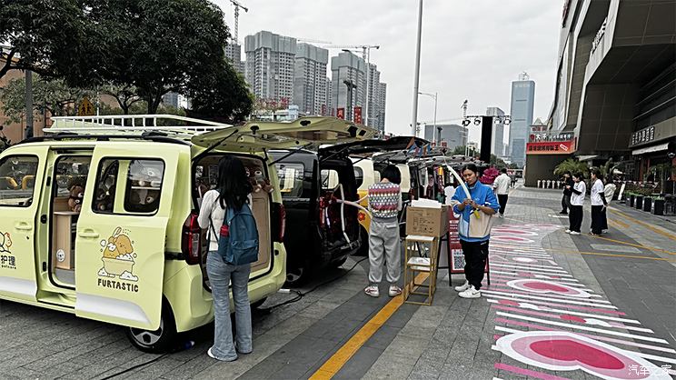 4.78-5.08万 五菱之光EV上市！中国人的K-Car主打一个触手可得