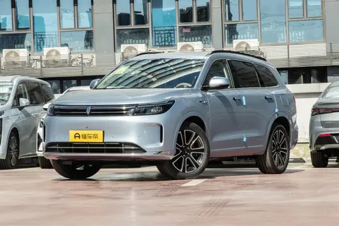 家庭SUV:相比理想L6,问界 新M7更是超值之选?