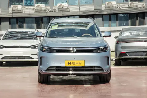 家庭SUV:相比理想L6,问界 新M7更是超值之选?