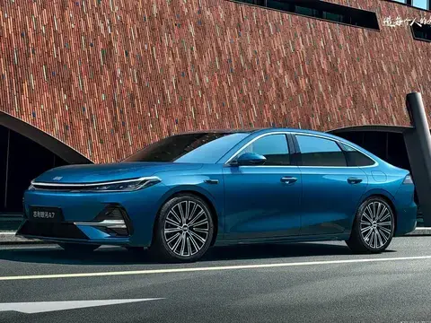 吉利下半年将推 6 款新车，覆盖 10 万 - 百万级市场