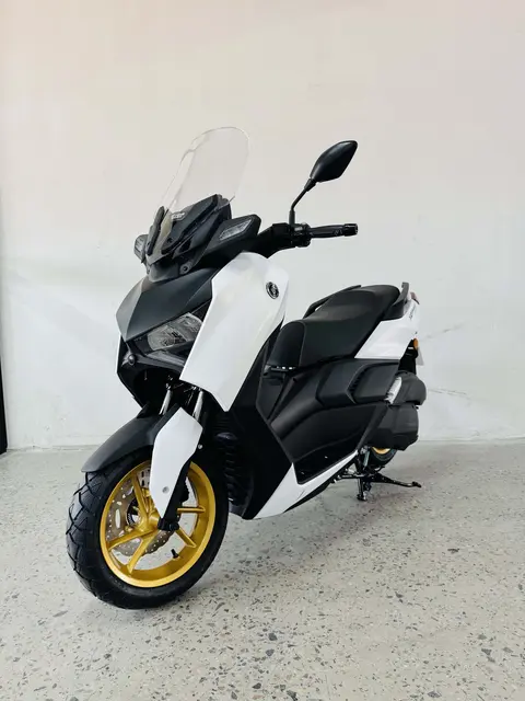 雅马哈XMAX的孪生兄弟?配ABS+TCS,续航500公里,11880元